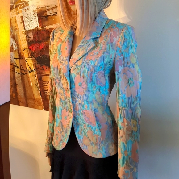 Banu Paris fitted jacket, size 6. - Picture 2 of 8